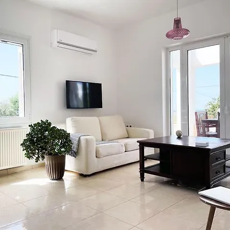 Flat 45 * Kounoupidhiana