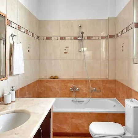 Flat 45 شقة Kounoupidhianá